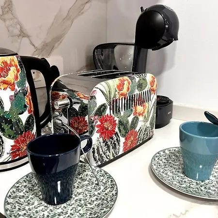 Lujo 10 Pax Proyector, Maquina Arcade Y Patinetes Oviedo