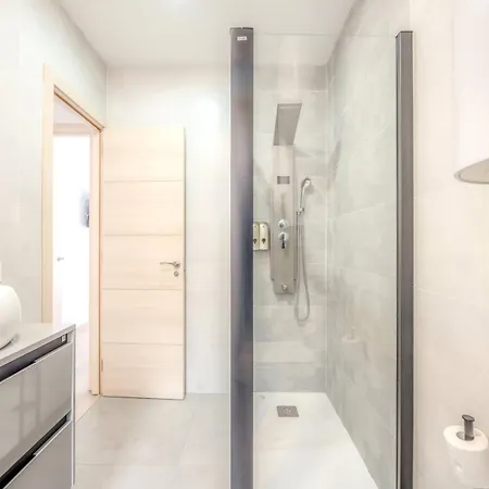 Apartment Lujo 10 Pax Proyector, Maquina Arcade Y Patinetes