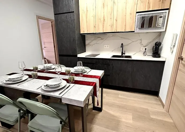 Lujo 10 Pax Proyector, Maquina Arcade Y Patinetes דירה