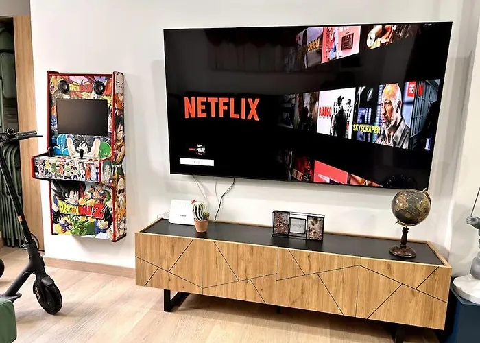 Lujo 10 Pax Proyector, Maquina Arcade Y Patinetes *